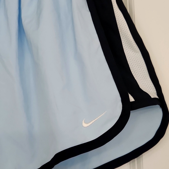 Awesome light blue Nike running shorts with navy and white trim. Size M - Picture 2 of 7